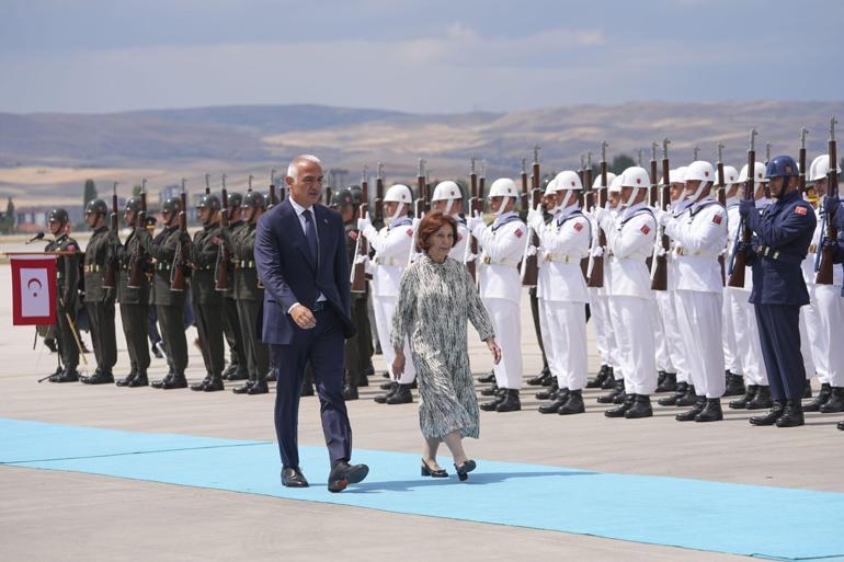 Bakan Ersoydan NATO Zirvesinde yoğun diplomasi