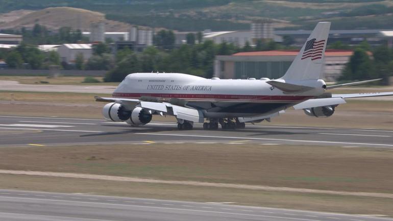 36. NATO Zirvesi başladı Cumhurbaşkanı Erdoğan, ABD Başkanı Trumpı karşıladı...