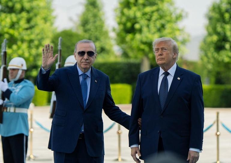Erdoğan ve Trump zirvesinin beden dili Diplomaside ezber bozan yakınlık