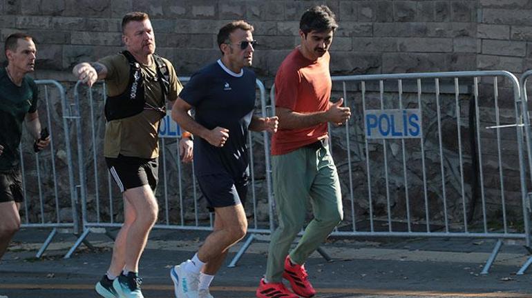 Macron sabah koşusunu Seğmenler Parkında yaptı