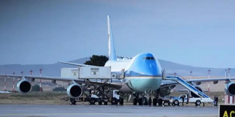 Trump neden geldiği uçakla dönmedi Air Force One bilmecesi çözüldü