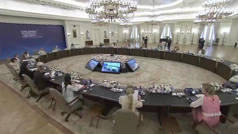 Emine Erdoğan lider eşlerini ağırladı