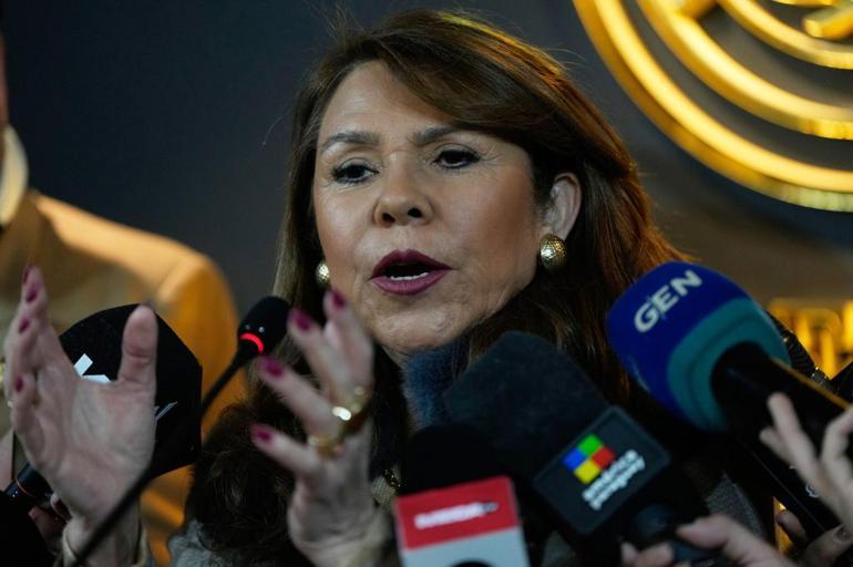 Paraguay, Mbappeden özür diledi