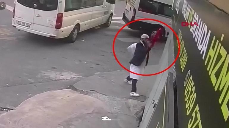 Türk bayrağına çirkin saldırı 11 ayrı suç kaydı daha bulunan şüpheli yakalandı