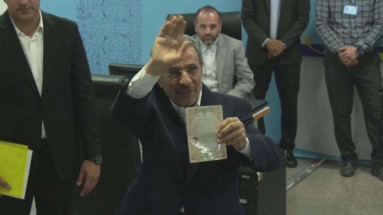 Mossad operasyonu deşifre mi oldu Ahmedinejad ile İran rejimini devirmek istediler