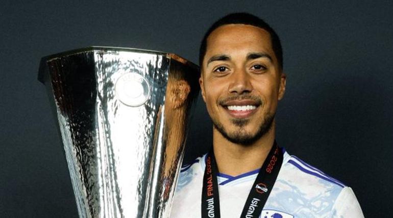 Youri Tielemans, Manchester United’da