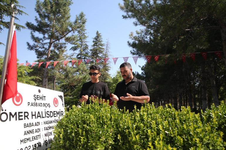 Tarihi direnişin 10. yılı: Türkiye 15 Temmuz şehitlerini anıyor