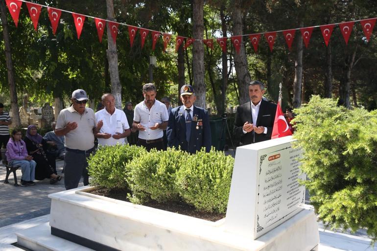 Tarihi direnişin 10. yılı: Türkiye 15 Temmuz şehitlerini anıyor