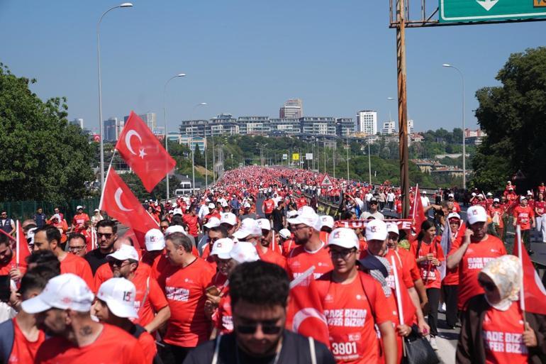Tarihi direnişin 10. yılı: Türkiye 15 Temmuz şehitlerini anıyor