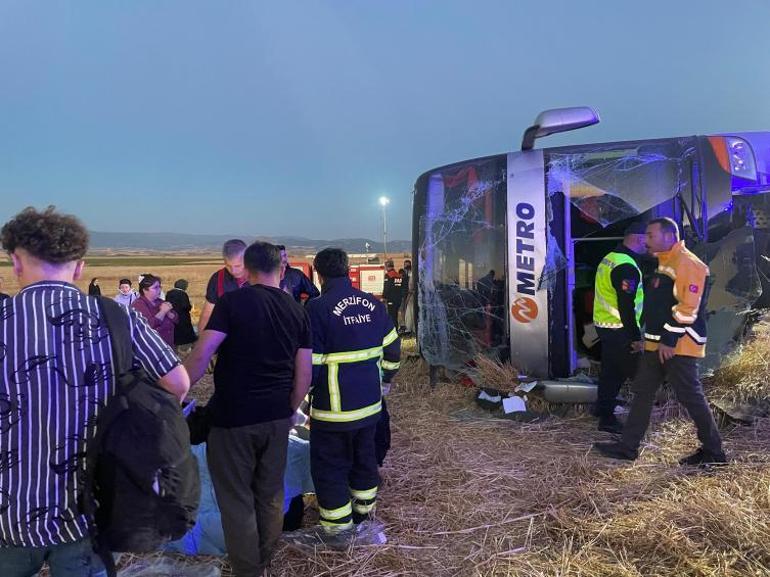 Amasyada yolcu otobüsü devrildi: 46 yaralı