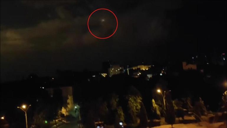 Rusya Kievi vurdu: CNN TÜRK yayındaydı | İşte bombalanan sokaklar