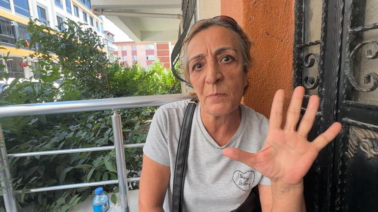 Komşularına kentsel dönüşüm eylemi: 14 saat boyunca apartmanın önünde oturdu