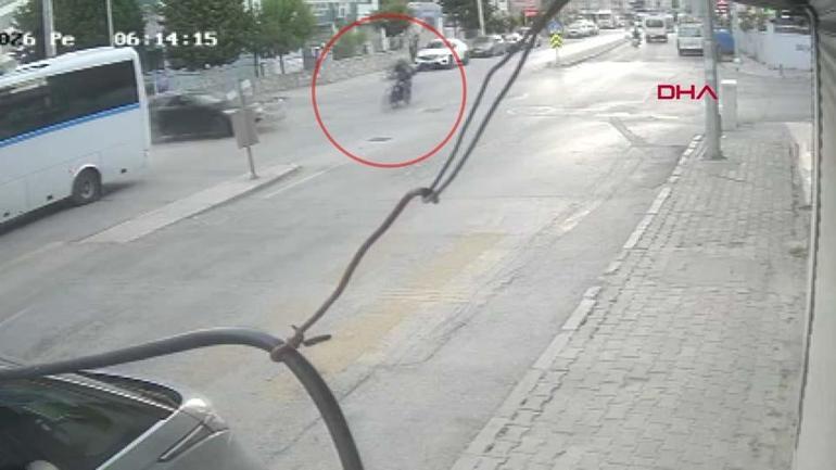 Korkutan kaza kamerada: Motosiklete çarpıp kaçtı
