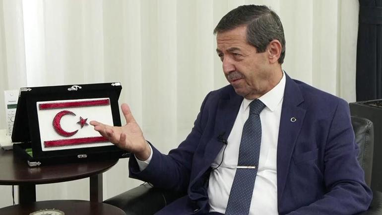 “Kıbrıs meselesi statü sorunudur”