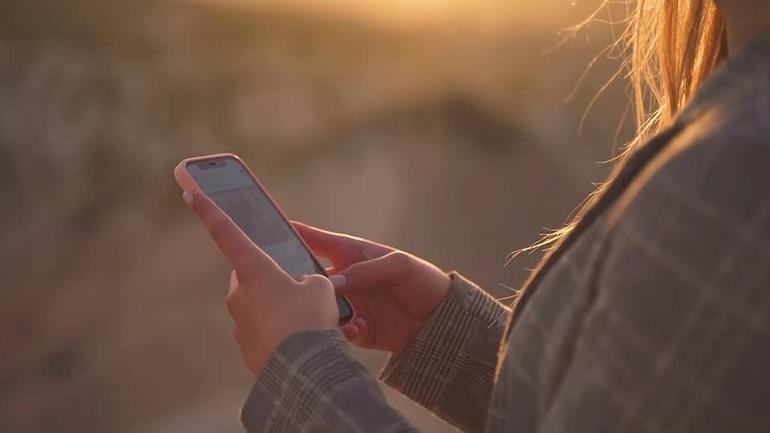 Çekyada okullarda telefon yasağı