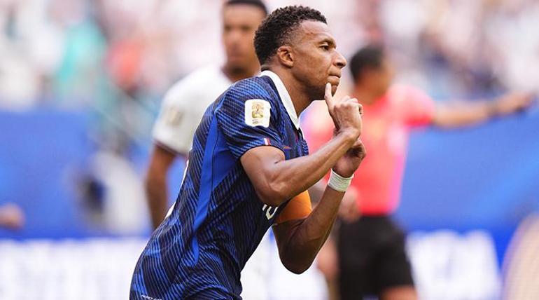 Lionel Messi, krallık yarışında Kylian Mbappe’ye geçildi