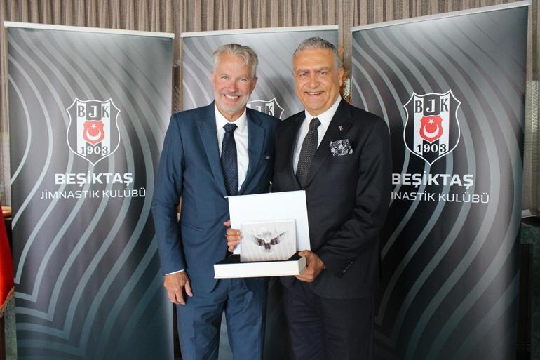 Beşiktaş, UEFA ve Midtjylland heyetlerini dostluk yemeğinde ağırladı