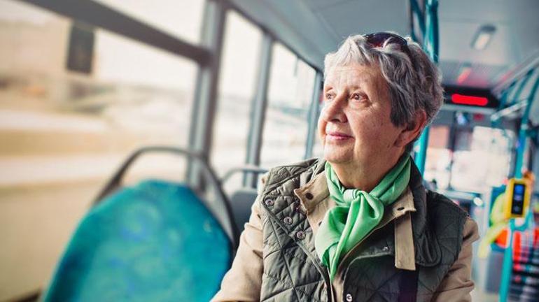 Emeklilere ve yaşlılara 40tan fazla yeni destek İşte tüm haklar
