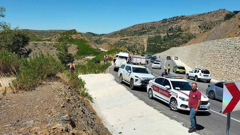 SON DAKİKA Antalyada feci kaza: Uçuruma yuvarlanan otomobildeki 5 kişi hayatını kaybetti