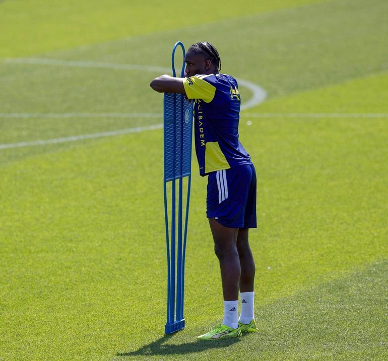 Fenerbahçede sakatlık şoku Polonyaya götürülmedi