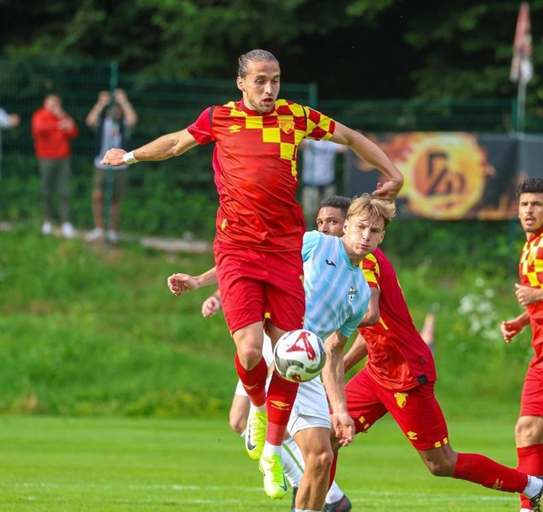 Göztepede Juan, Rusya yolcusu