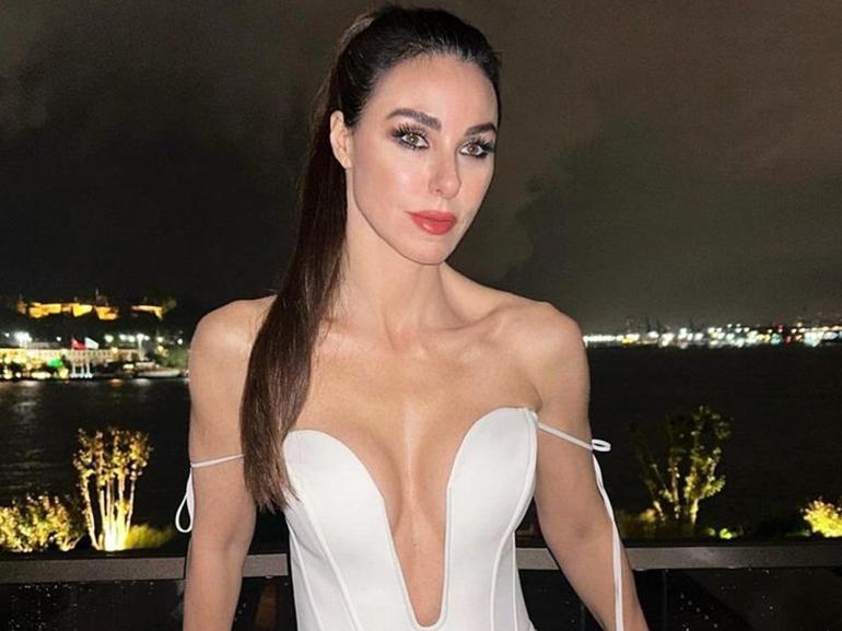 Defne Samyeliden olay ilk aşk itirafı: EVLİYKEN GOOGLEDAN ARAYIP BULDUM