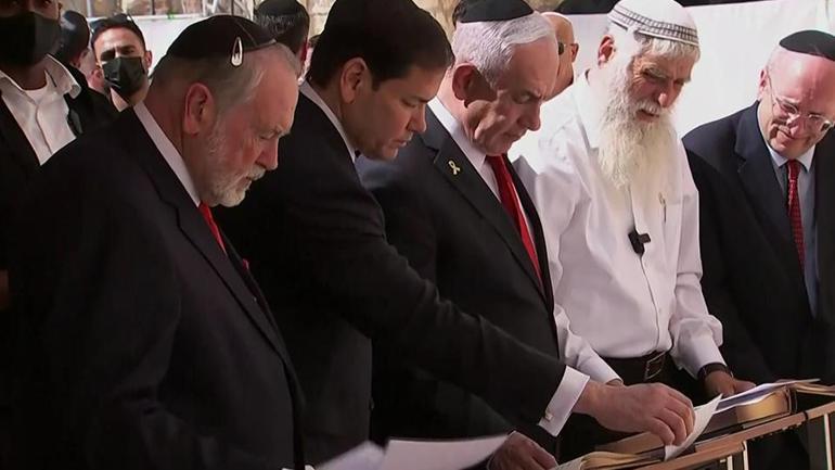 Netanyahu diken üstünde mi