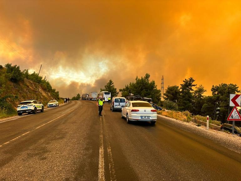 Antalya, Muğla, Balıkesir... 3 ilde orman yangınlarıyla mücadele ediliyor