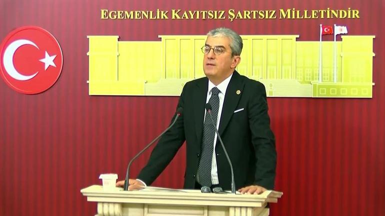 Yeni Partide İzmir krizi
