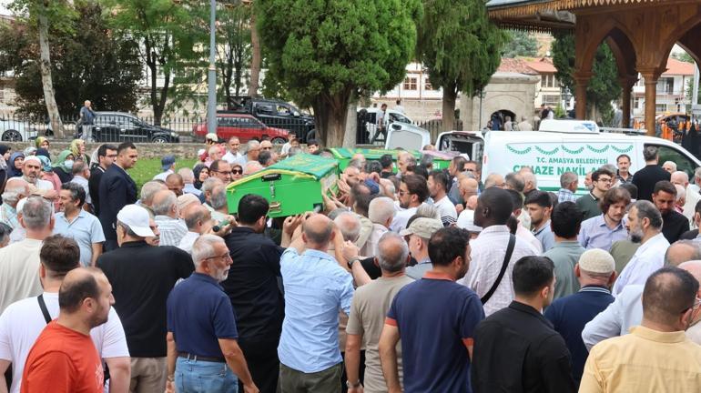 Manisadan Amasyaya uzanan acı Anne ve oğlu 2 saat arayla yaşamını yitirdi