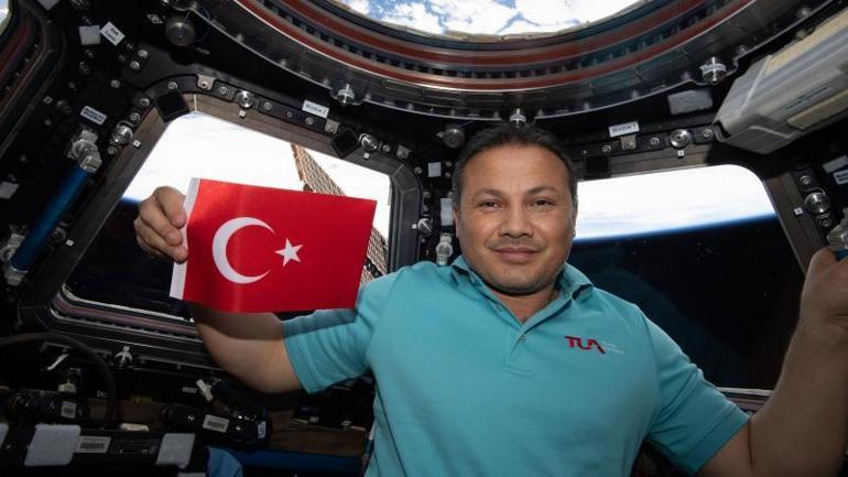 Türkiyenin ilk astronotu Alper Gezeravcı, YAŞta terfi etti