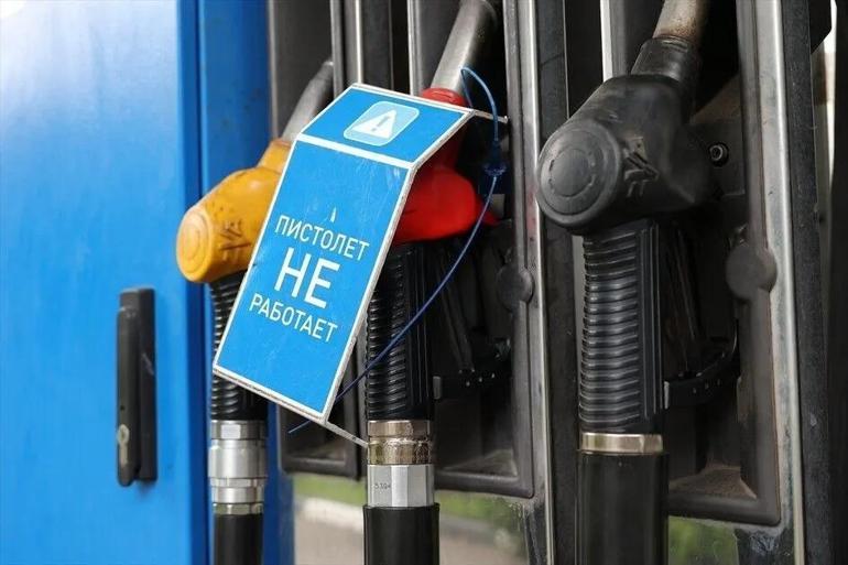 Rusyanın petrol endüstrisine İHA darbesi Ukrayna bir kez daha hedef aldı: 2 rafineri vuruldu…