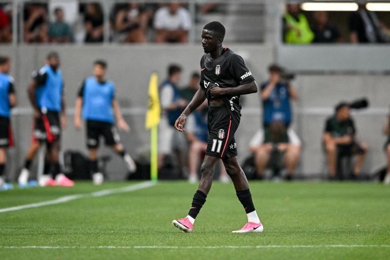 Beşiktaş, geçen seneden çok farklı Cem Yılmaz, Hradec Kralove maçını değerlendirdi...