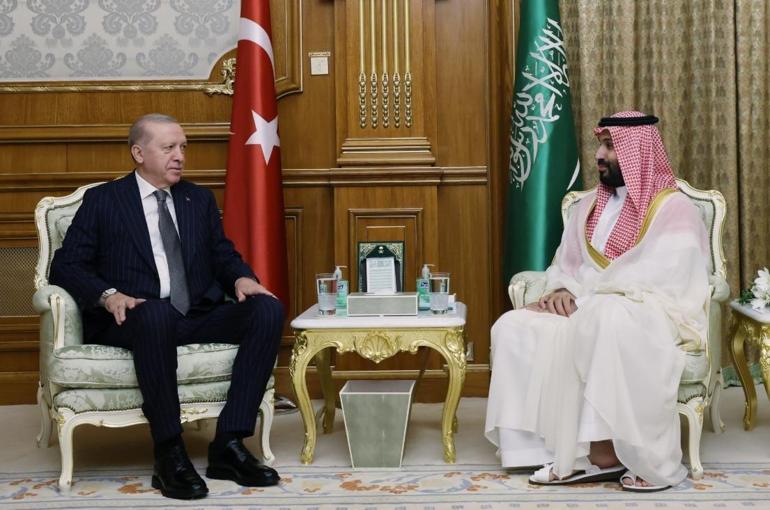 SON DAKİKA Mekke savunma anlaşması imzalandı