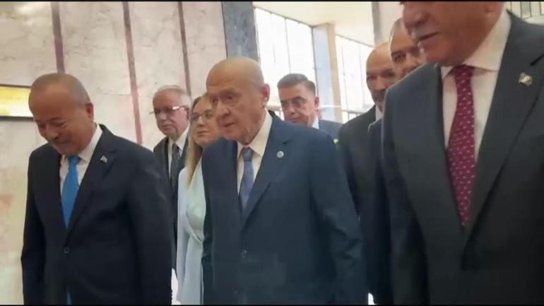 Tarihi oturum başladı