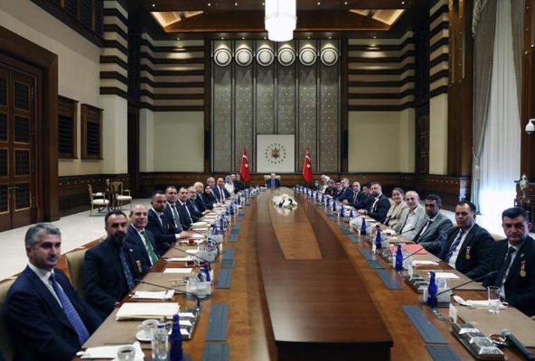 Cumhurbaşkanı Erdoğan şehit ailelerini kabul etti