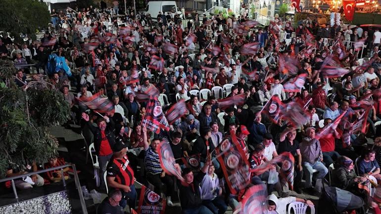 Çorum Sungurluda, Galatasaray maçı için dev ekran kuruldu