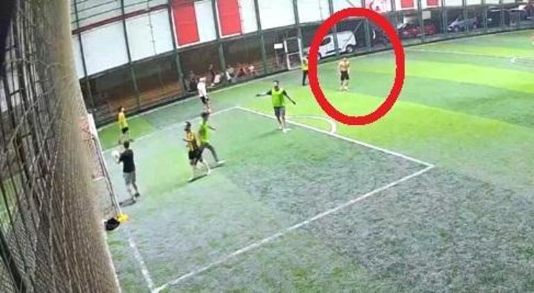 Halı saha maçında fenalaşan 20 yaşındaki genç, hastanede hayatını kaybetti
