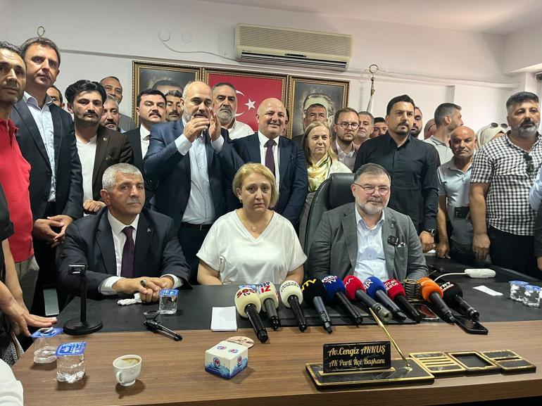 SON DAKİKA İzmir Menderes Belediyesi AK Partiye geçti