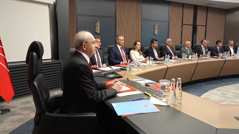 Kemal Kılıçdaroğlu kurultayda aday olacak mı Üçüncü yolcular birleşir mi
