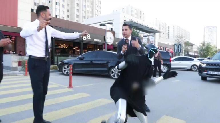 Ankara’nın ilk “garson robotu” göreve başladı