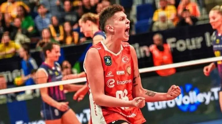 EBRAR KARAKURT NEDEN MİLLİ TAKIMDA YOK 2026 CEV Şampiyonası Filenin Sultanları Ebrar Karakurt sakat mı, neden oynamıyor