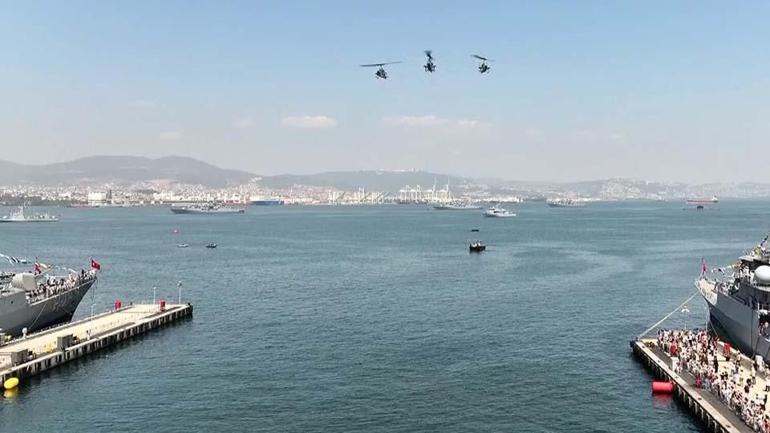 TEKNOFEST Mavi Vatanda deniz ve hava gösterisi