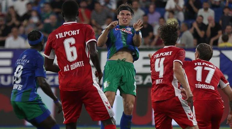 Karadeniz derbisinde Samsunspor, Çaykur Rizespor’u mağlup etti