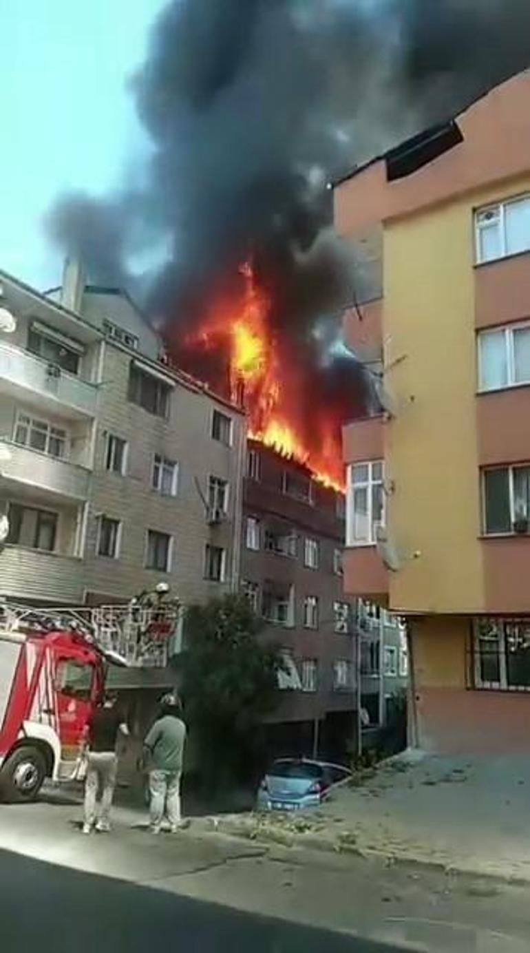 Gaziosmanpaşada 4 katlı binada yangın