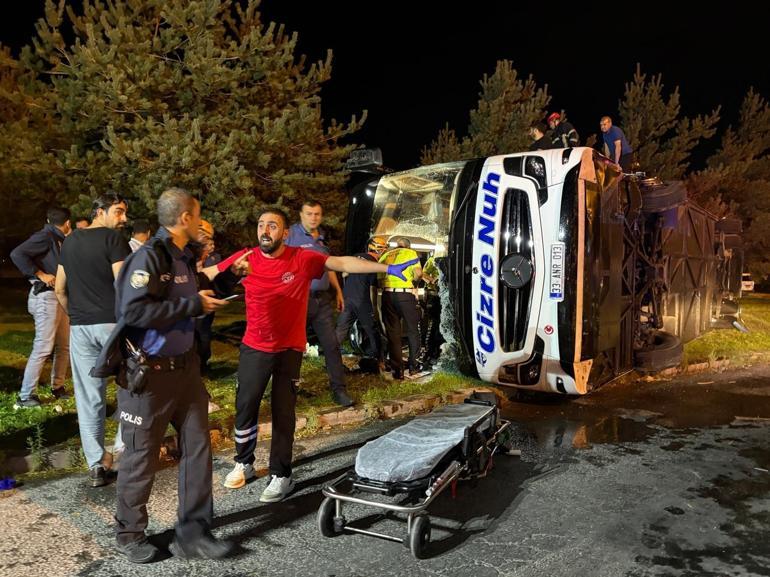 Son dakika haberi: Otobüs ile tanker çarpıştı: 35 yaralı