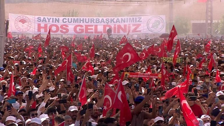 SON DAKİKA Cumhurbaşkanı Erdoğan açıklamalarda bulunuyor