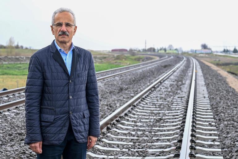 153 yıllık demiryolunda elektrik hatlarına “Leylekkonmaz” tedbiri