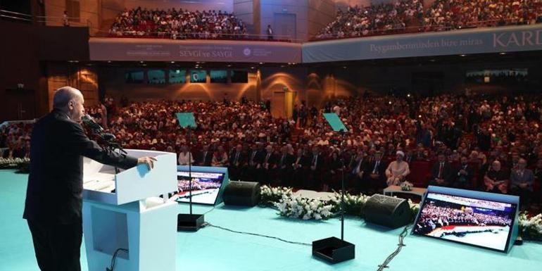 Cumhurbaşkanı Erdoğandan İslam ülkelerine çağrı: Güçlü olmak zorundayız