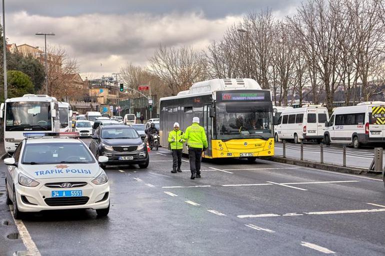  30 Ağustosta İstanbulda Trafiğe Kapatılan Yollar Hangileri İstanbul Valiliği Kapatılan Güzergâhları Açıkladı
